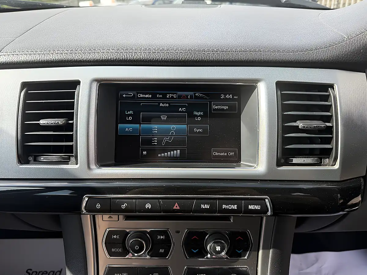 Used 2013 Jaguar Xf Sport White - Interior and Exterior details 14