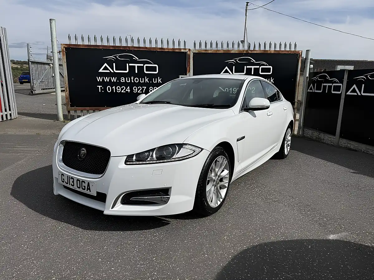 Used 2013 Jaguar Xf Sport White - Interior and Exterior details 3