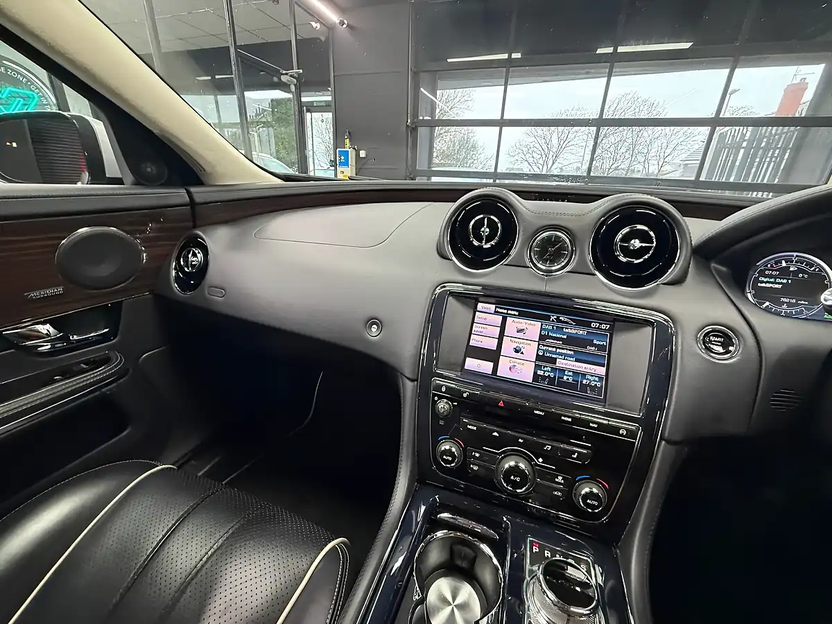 Used 2013 Jaguar Xj Portfolio Silver - Interior and Exterior details 11