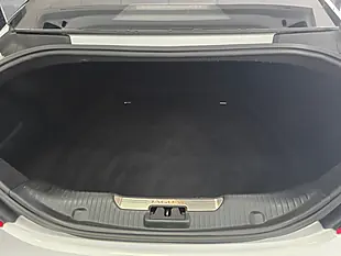 Used 2013 Jaguar Xj Portfolio White - Interior and Exterior details 12