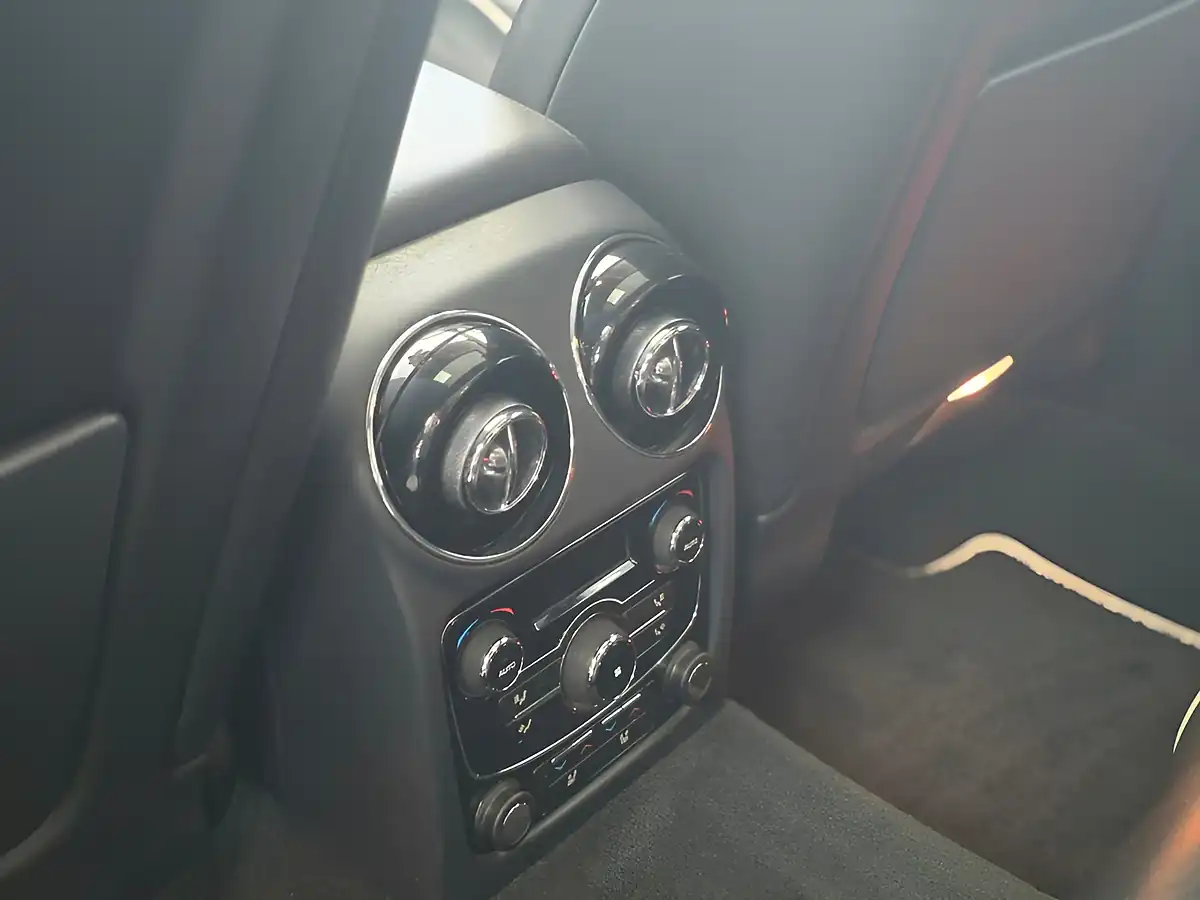 Used 2013 Jaguar Xj Portfolio White - Interior and Exterior details 15