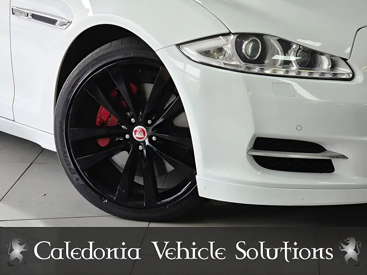 Used 2013 Jaguar Xj Portfolio White - Interior and Exterior details 6