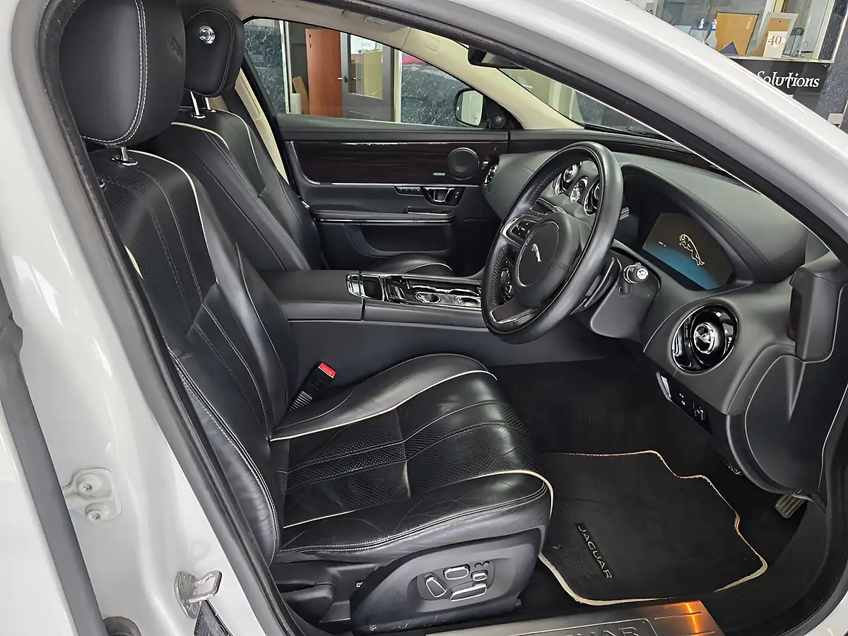 Used 2013 Jaguar Xj Portfolio White - Interior and Exterior details 7
