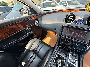 Used 2013 Jaguar Xj Premium Luxury Grey - Interior and Exterior details 11