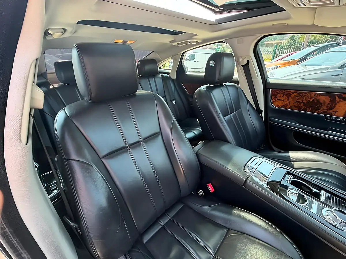 Used 2013 Jaguar Xj Premium Luxury Grey - Interior and Exterior details 14