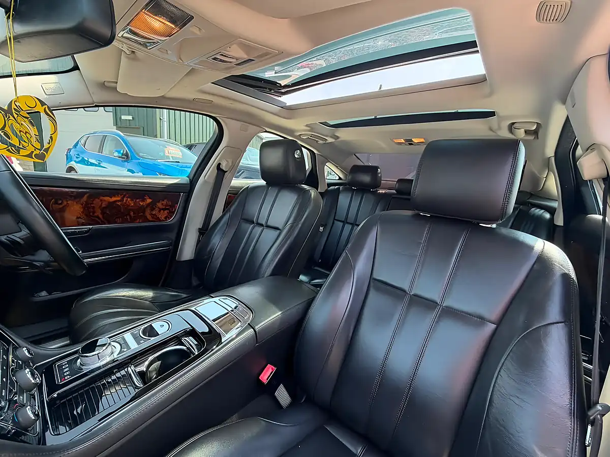 Used 2013 Jaguar Xj Premium Luxury Grey - Interior and Exterior details 19