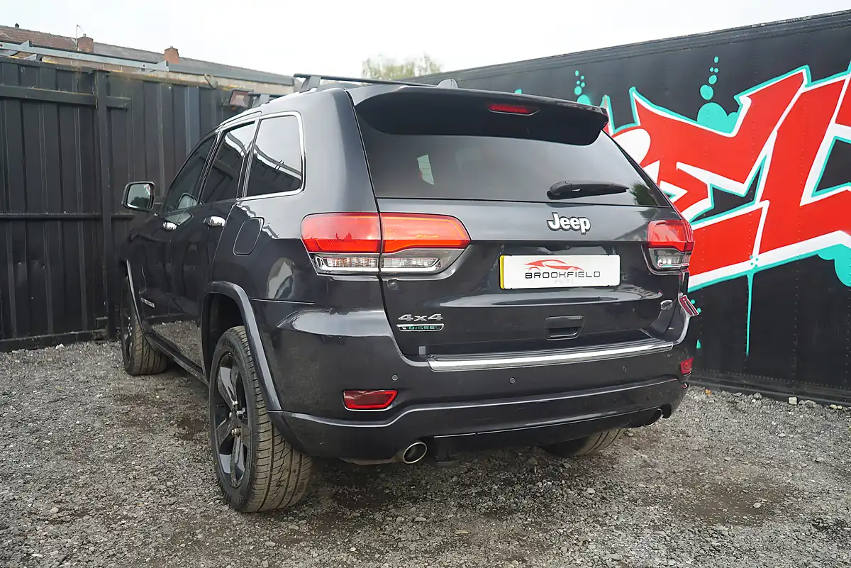 Used 2013 Jeep Grand Cherokee Overland Grey - Interior and Exterior details 10