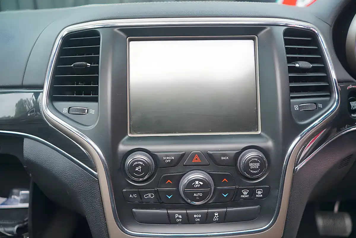 Used 2013 Jeep Grand Cherokee Overland Grey - Interior and Exterior details 15