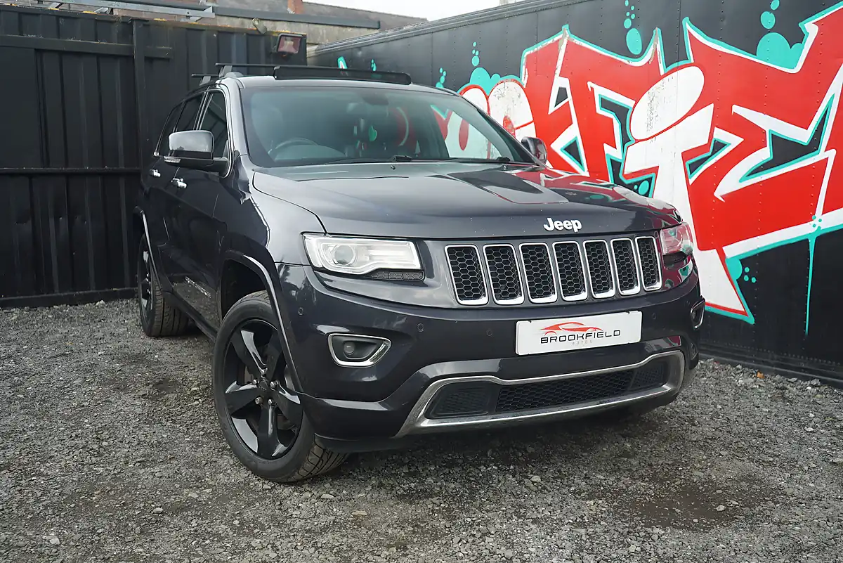 Used 2013 Jeep Grand Cherokee Overland Grey - Interior and Exterior details 2
