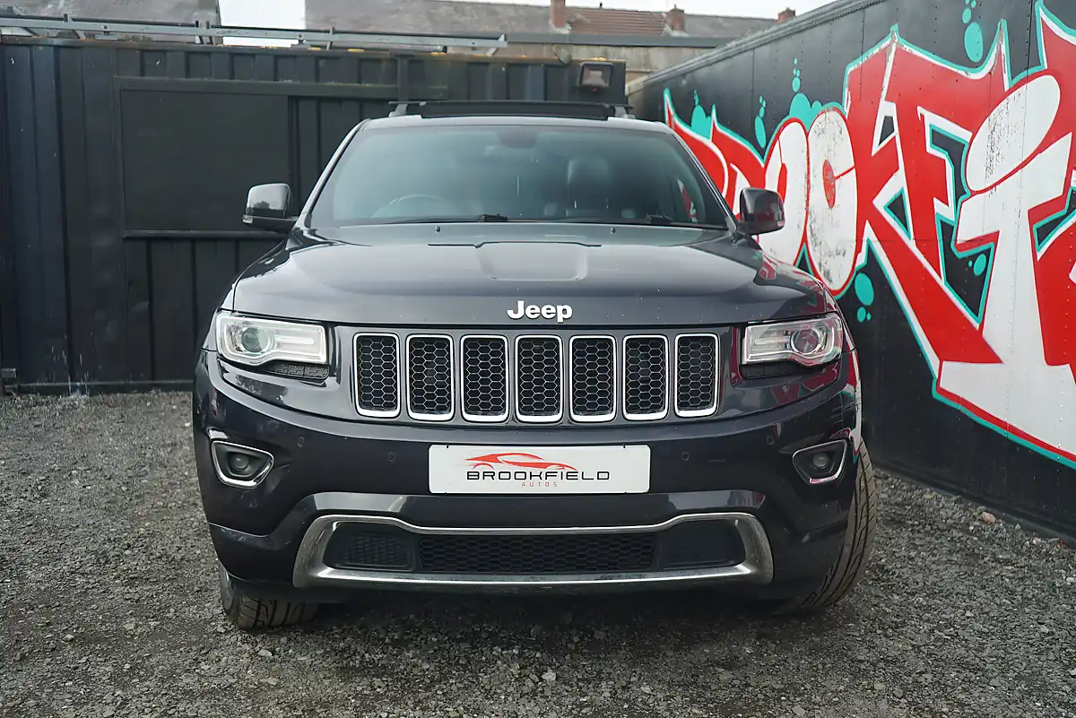 Used 2013 Jeep Grand Cherokee Overland Grey - Interior and Exterior details 5
