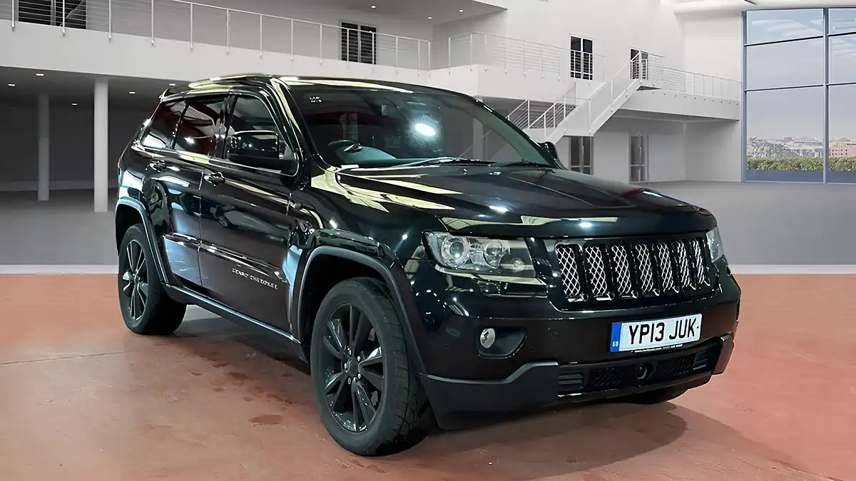 Used 2013 Jeep Grand Cherokee S Limited Black - Front View