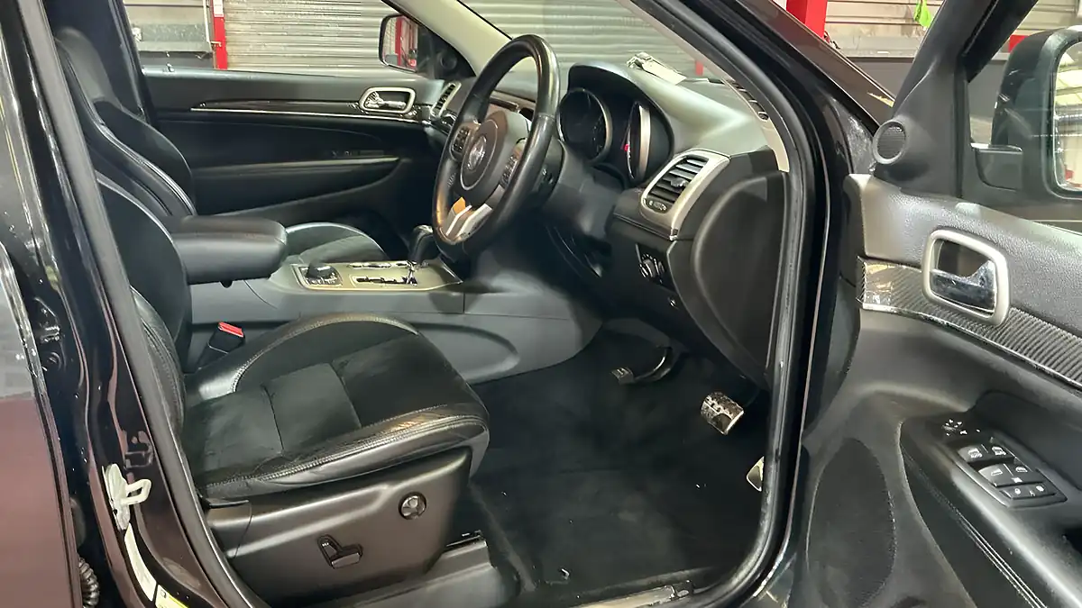 Used 2013 Jeep Grand Cherokee S Limited Black - Interior and Exterior details 8
