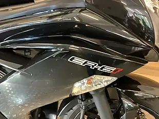 Used 2013 Kawasaki ER-6 Black - Interior and Exterior details 10