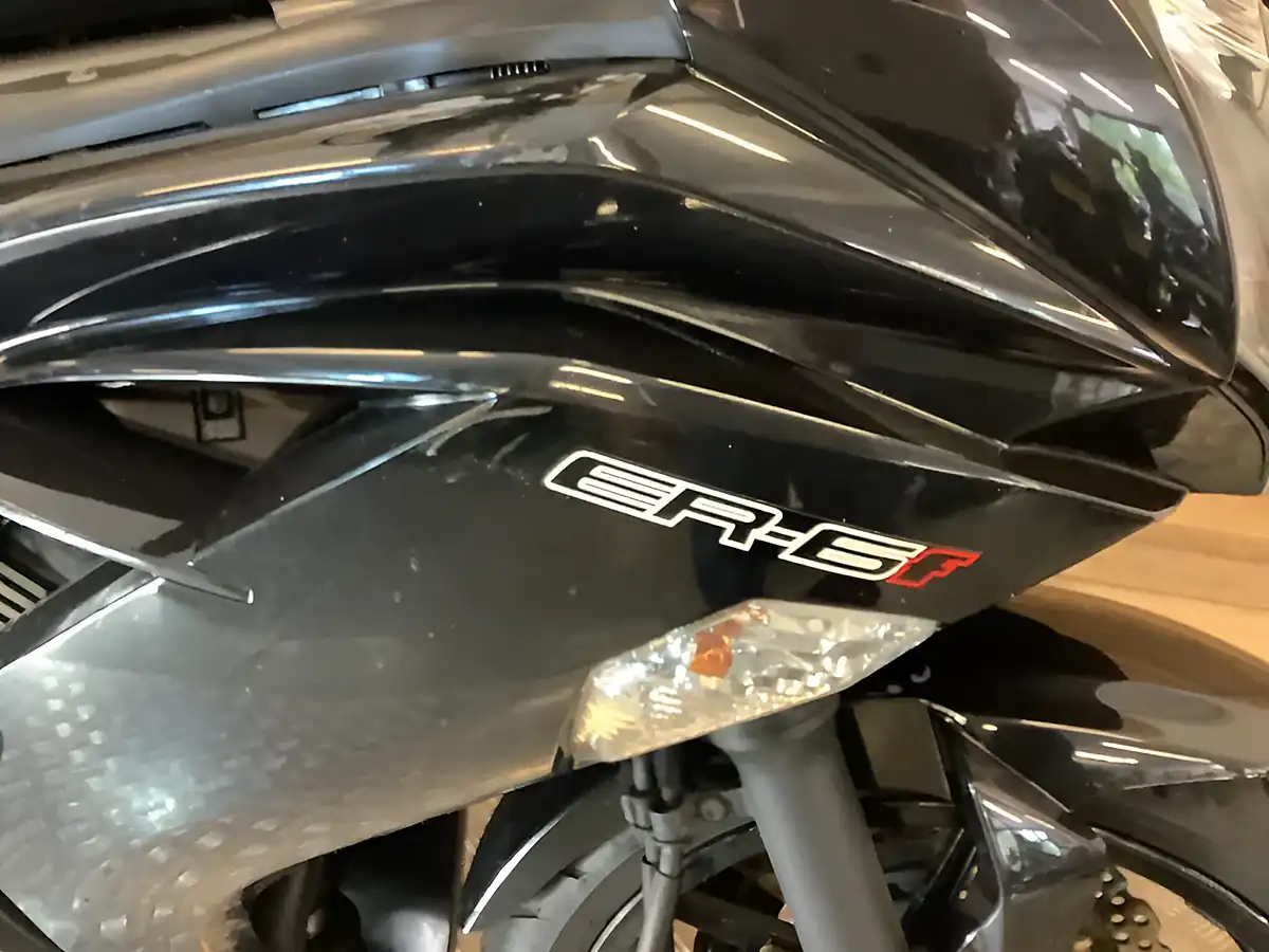 Used 2013 Kawasaki ER-6 Black - Interior and Exterior details 10
