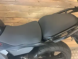 Used 2013 Kawasaki ER-6 Black - Interior and Exterior details 14