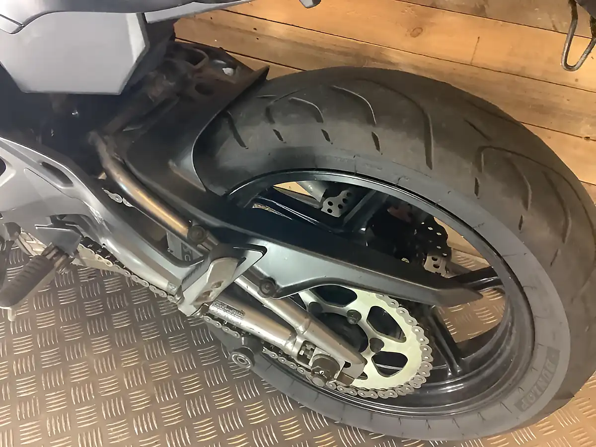 Used 2013 Kawasaki ER-6 Black - Interior and Exterior details 16