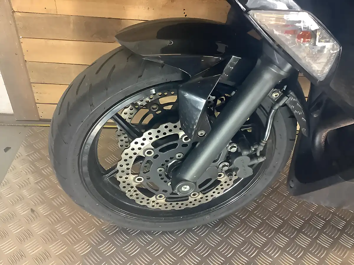 Used 2013 Kawasaki ER-6 Black - Interior and Exterior details 18