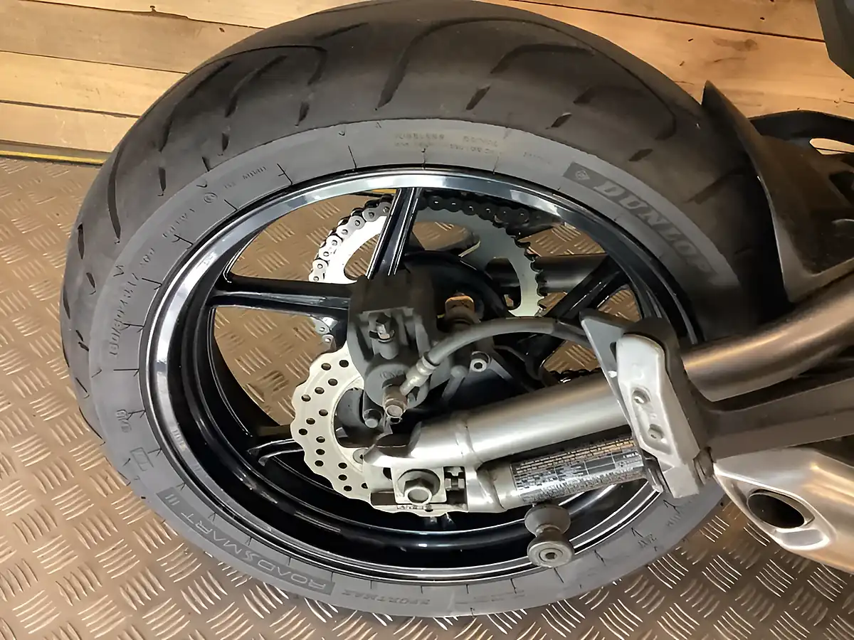 Used 2013 Kawasaki ER-6 Black - Interior and Exterior details 20