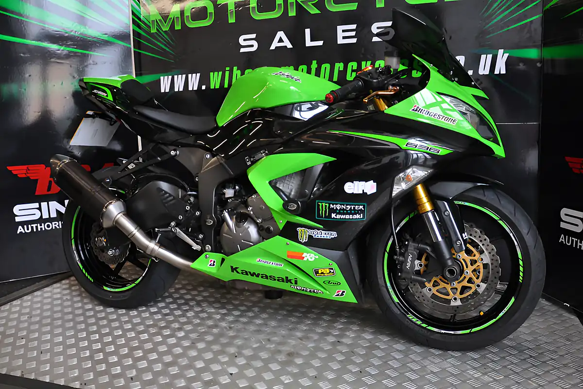 Used 2013 Kawasaki ZX636-R Wibsey Motorcycles Green - Interior and Exterior details 14