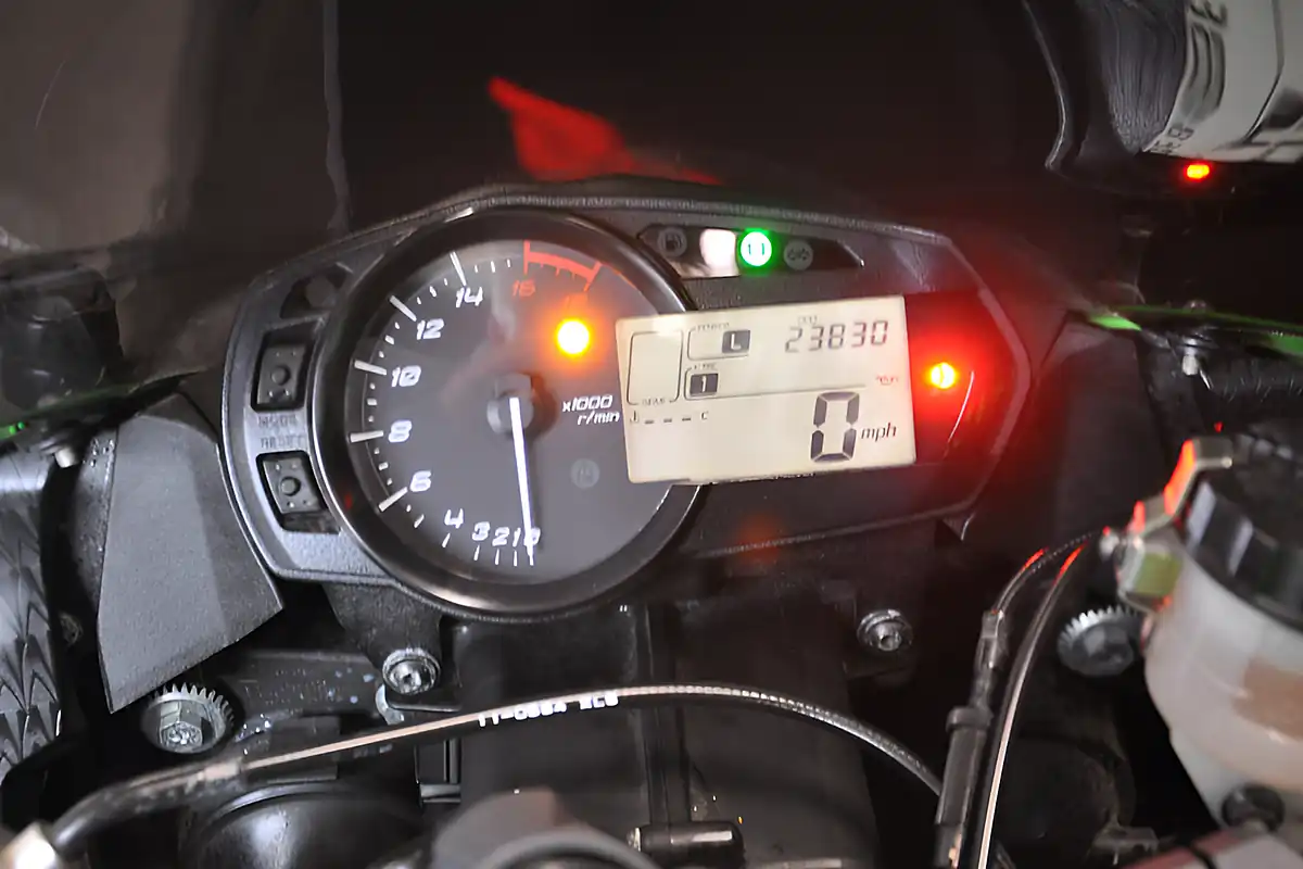 Used 2013 Kawasaki ZX636-R Wibsey Motorcycles Green - Interior and Exterior details 7
