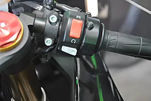 Used 2013 Kawasaki ZX636-R Wibsey Motorcycles Green - Interior and Exterior details 9