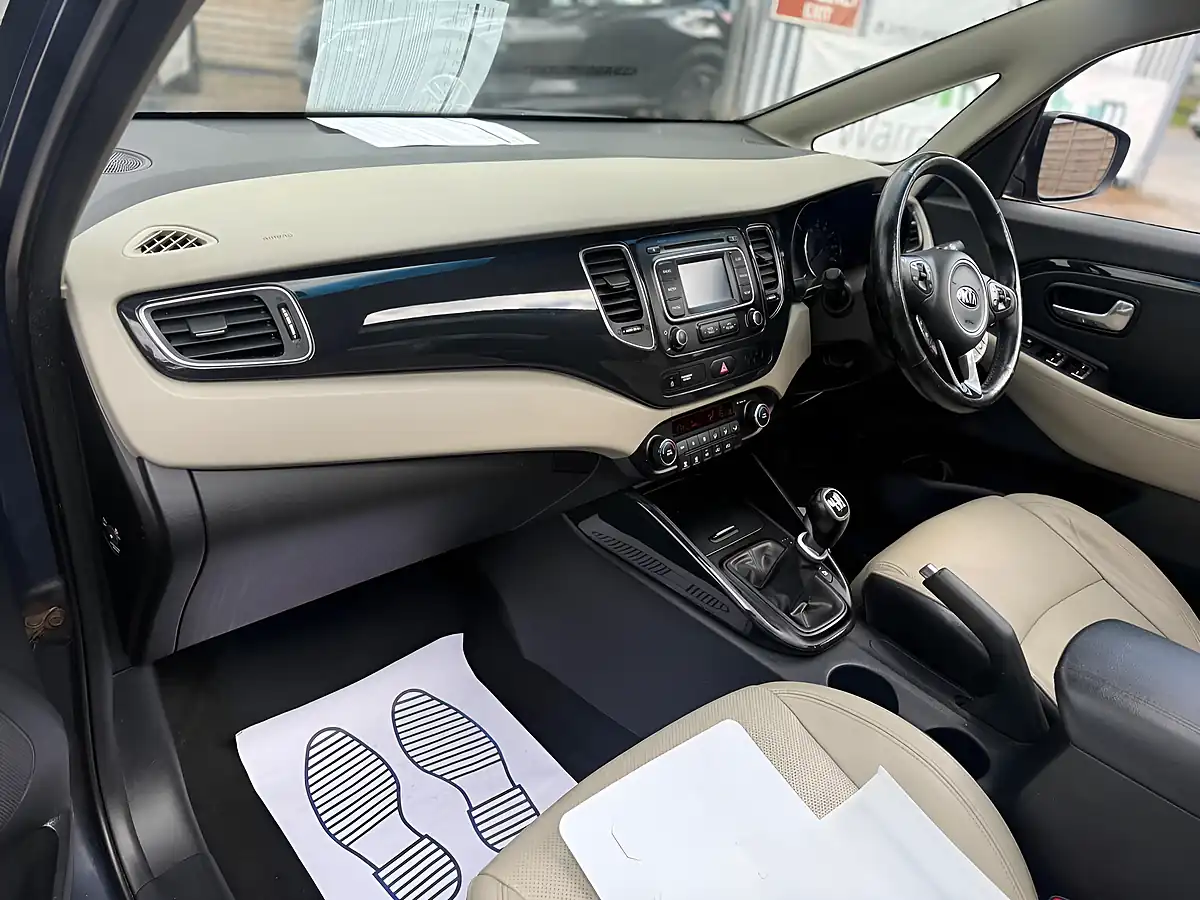 Used 2013 Kia Carens Ecodynamics 3 Blue - Interior and Exterior details 11