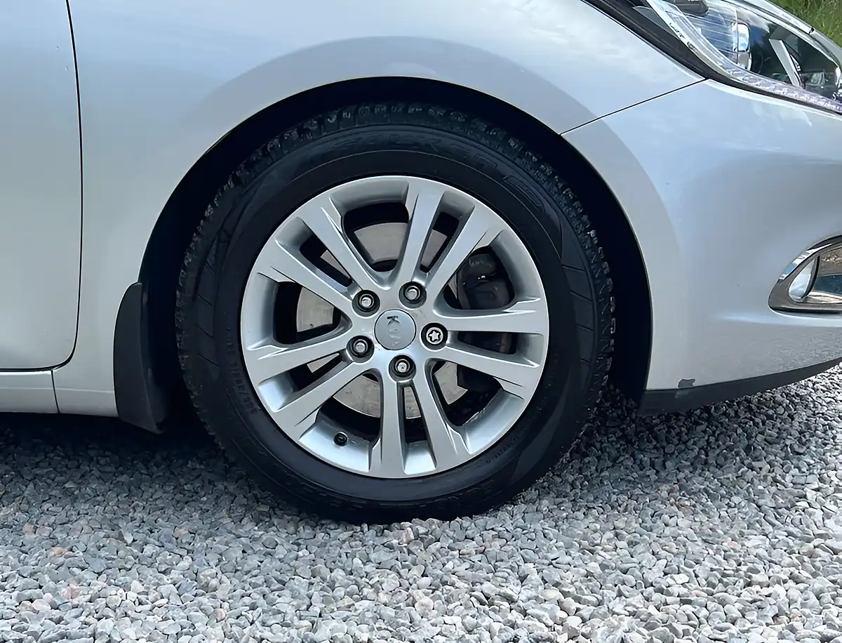 Used 2013 Kia Ceed Ceed 2 Ecodynamics Silver Storm - Interior and Exterior details 10