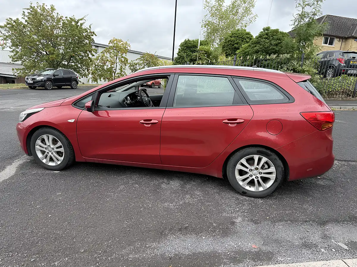 Used 2013 Kia Ceed Ecodynamics 1 Red - Interior and Exterior details 5