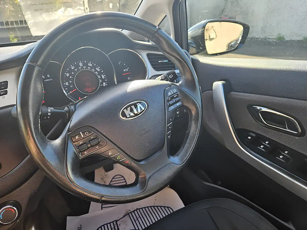 Used 2013 Kia Ceed Ecodynamics 2 Blue - Interior and Exterior details 16
