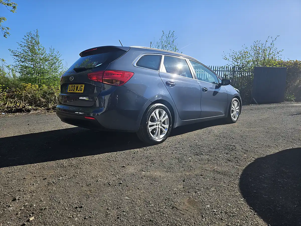Used 2013 Kia Ceed Ecodynamics 2 Blue - Interior and Exterior details 7