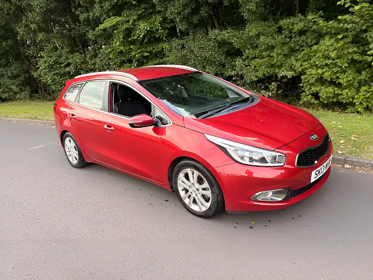 Used 2013 Kia Ceed Ecodynamics 2 Red - Front View