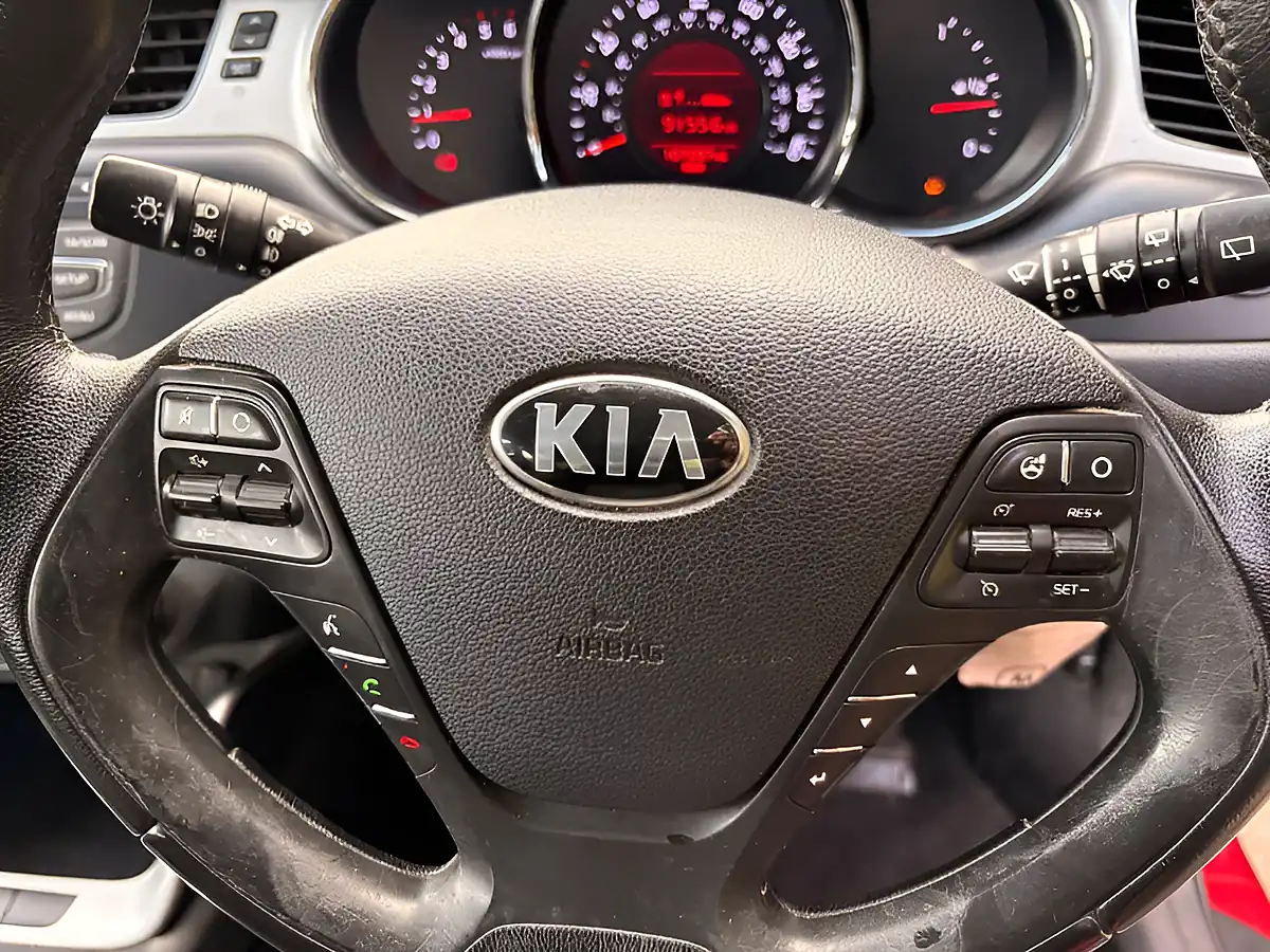 Used 2013 Kia Ceed Ecodynamics 2 Red - Interior and Exterior details 16
