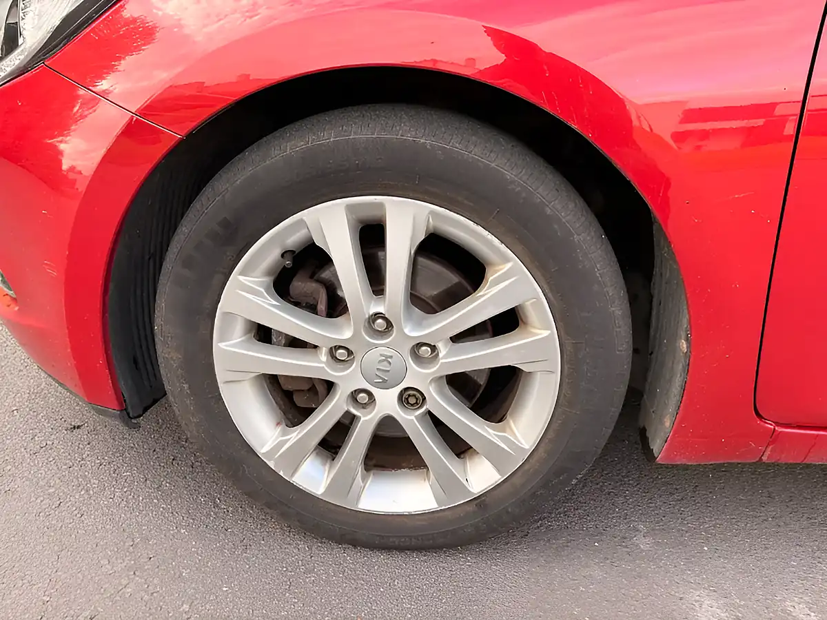 Used 2013 Kia Ceed Ecodynamics 2 Red - Interior and Exterior details 17