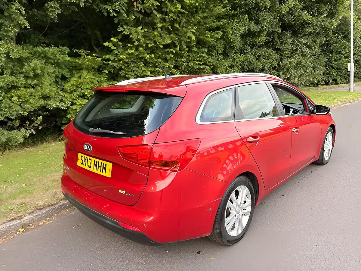 Used 2013 Kia Ceed Ecodynamics 2 Red - Interior and Exterior details 4