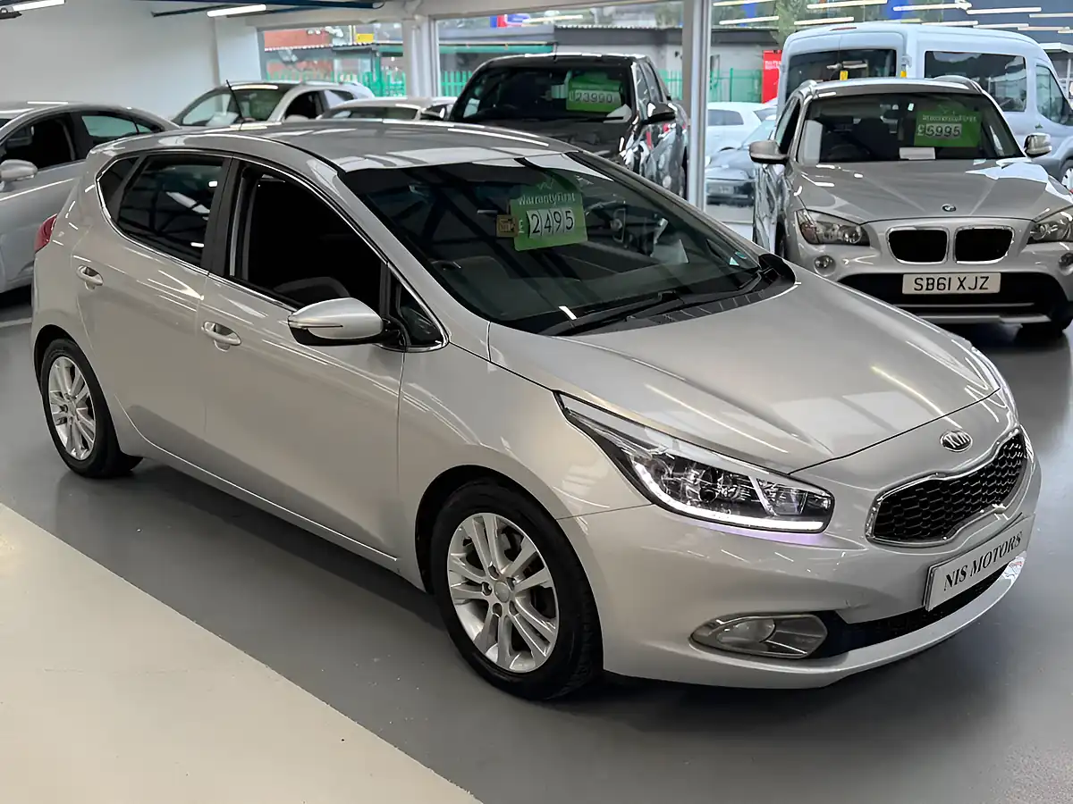 Used 2013 Kia Ceed Ecodynamics 3 Silver - Interior and Exterior details 11