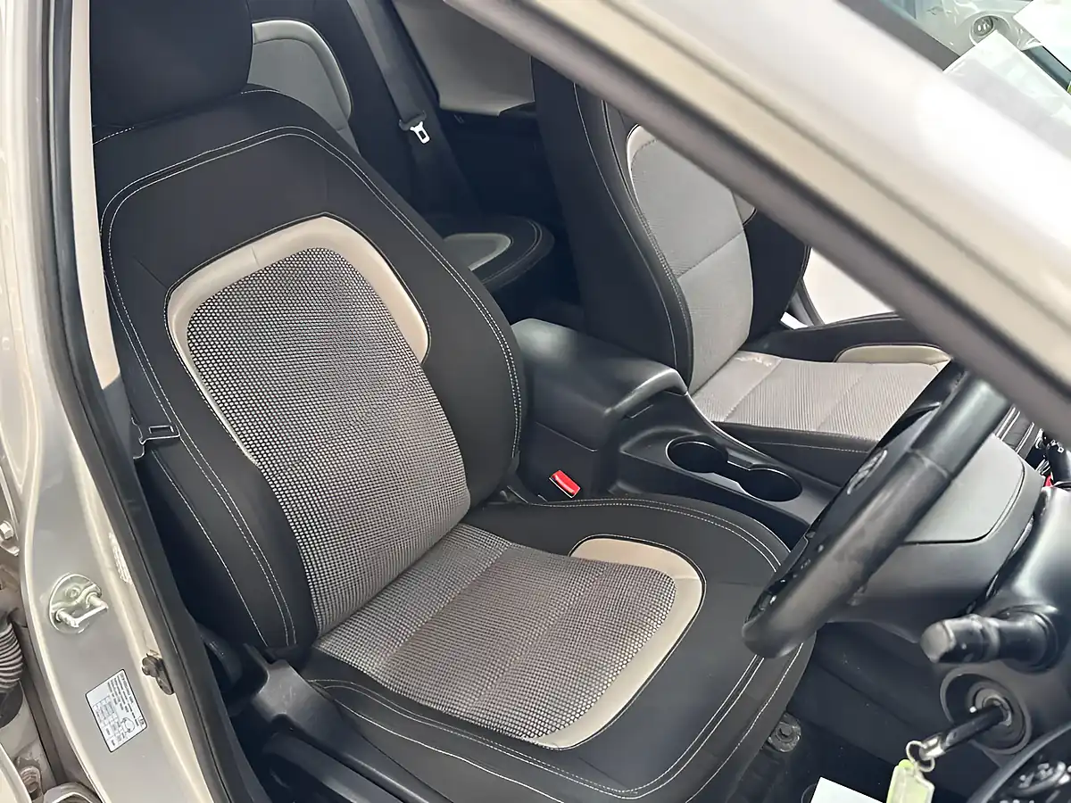 Used 2013 Kia Ceed Ecodynamics 3 Silver - Interior and Exterior details 15