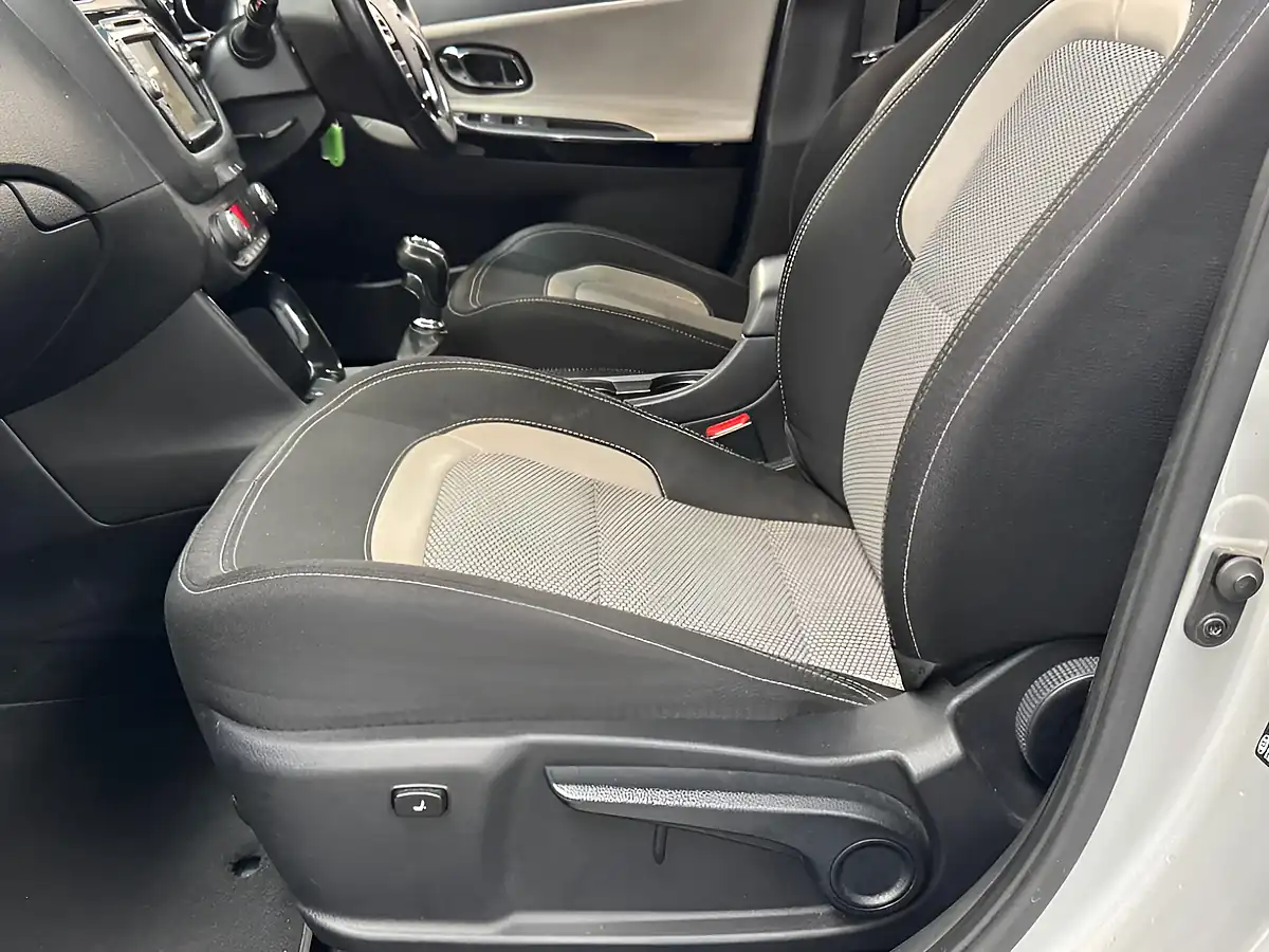 Used 2013 Kia Ceed Ecodynamics 3 Silver - Interior and Exterior details 16