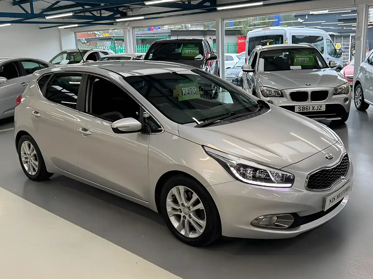 Used 2013 Kia Ceed Ecodynamics 3 Silver - Interior and Exterior details 4