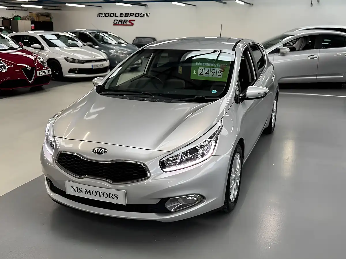 Used 2013 Kia Ceed Ecodynamics 3 Silver - Interior and Exterior details 9