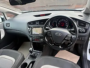 Used 2013 Kia Ceed Ecodynamics 3 White - Interior and Exterior details 11