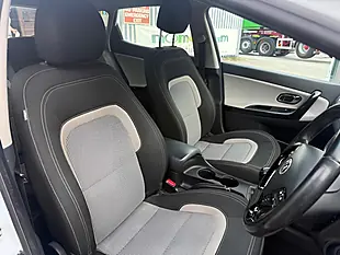 Used 2013 Kia Ceed Ecodynamics 3 White - Interior and Exterior details 12