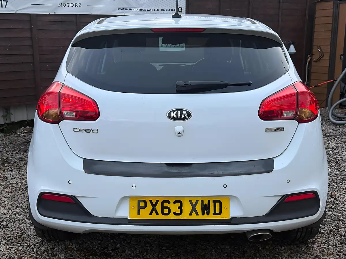 Used 2013 Kia Ceed Ecodynamics 3 White - Interior and Exterior details 8