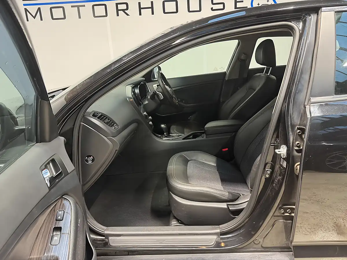 Used 2013 Kia Optima 2 Tech Black - Interior and Exterior details 8