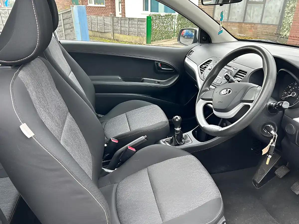 Used 2013 Kia Picanto 1 Silver - Interior and Exterior details 13