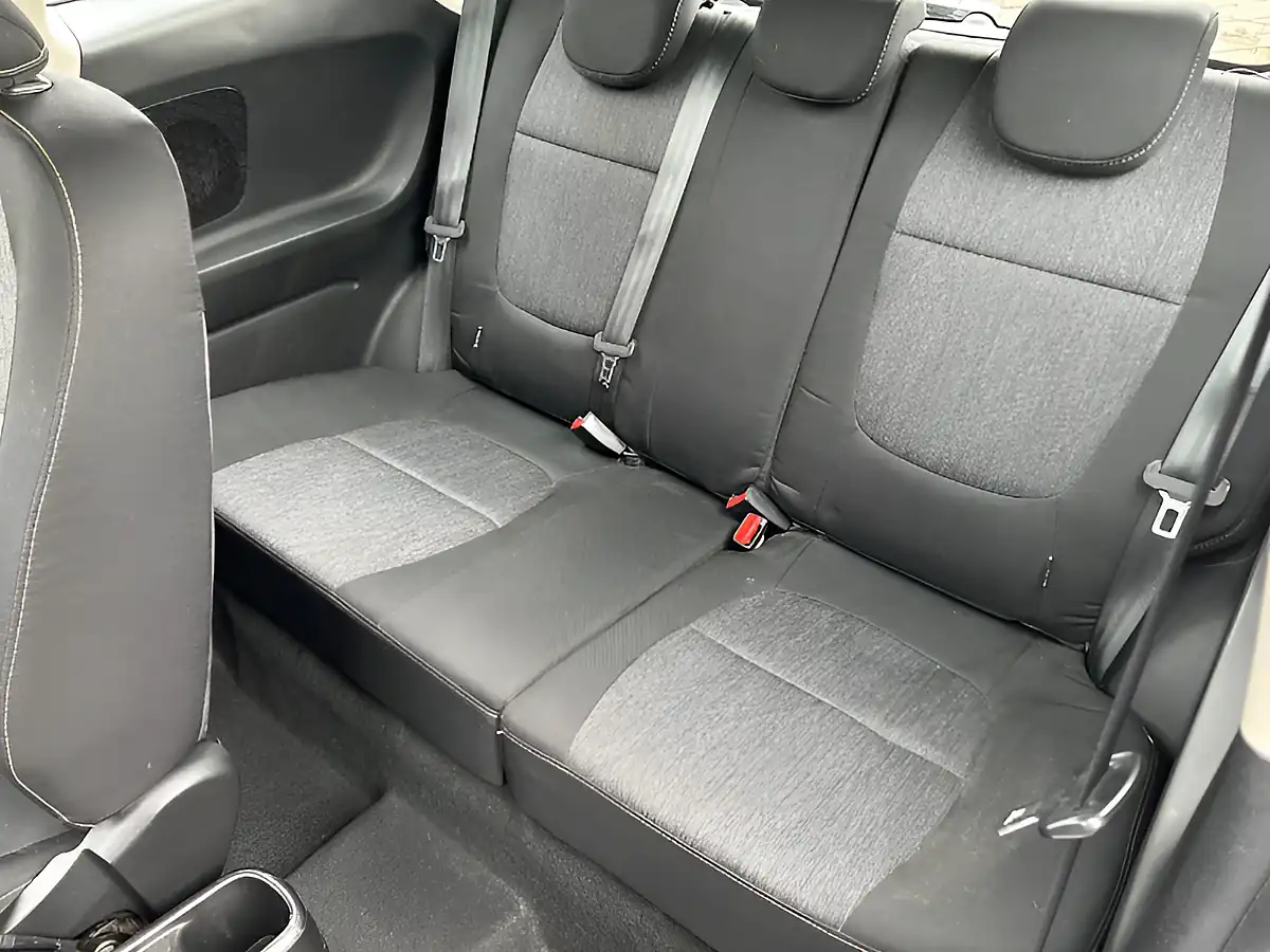 Used 2013 Kia Picanto 1 Silver - Interior and Exterior details 14