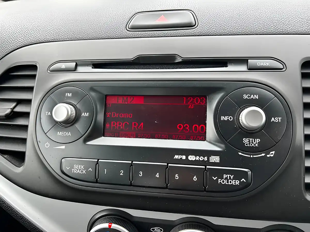 Used 2013 Kia Picanto 1 Silver - Interior and Exterior details 17
