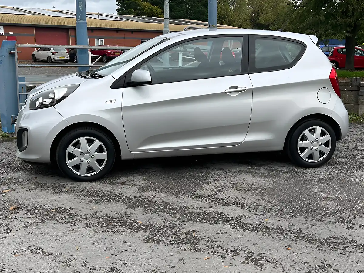 Used 2013 Kia Picanto 1 Silver - Interior and Exterior details 8