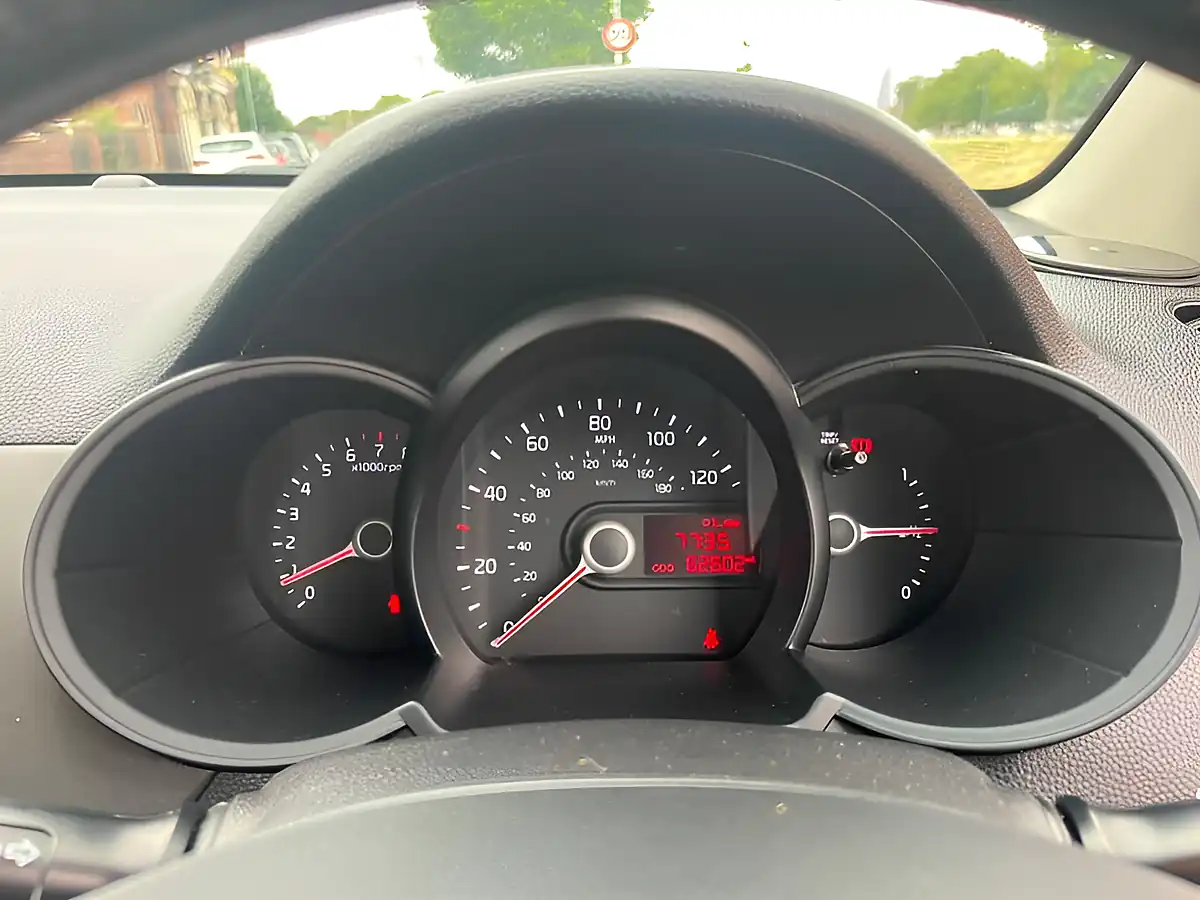 Used 2013 Kia Picanto 2 Blaze Red - Interior and Exterior details 11