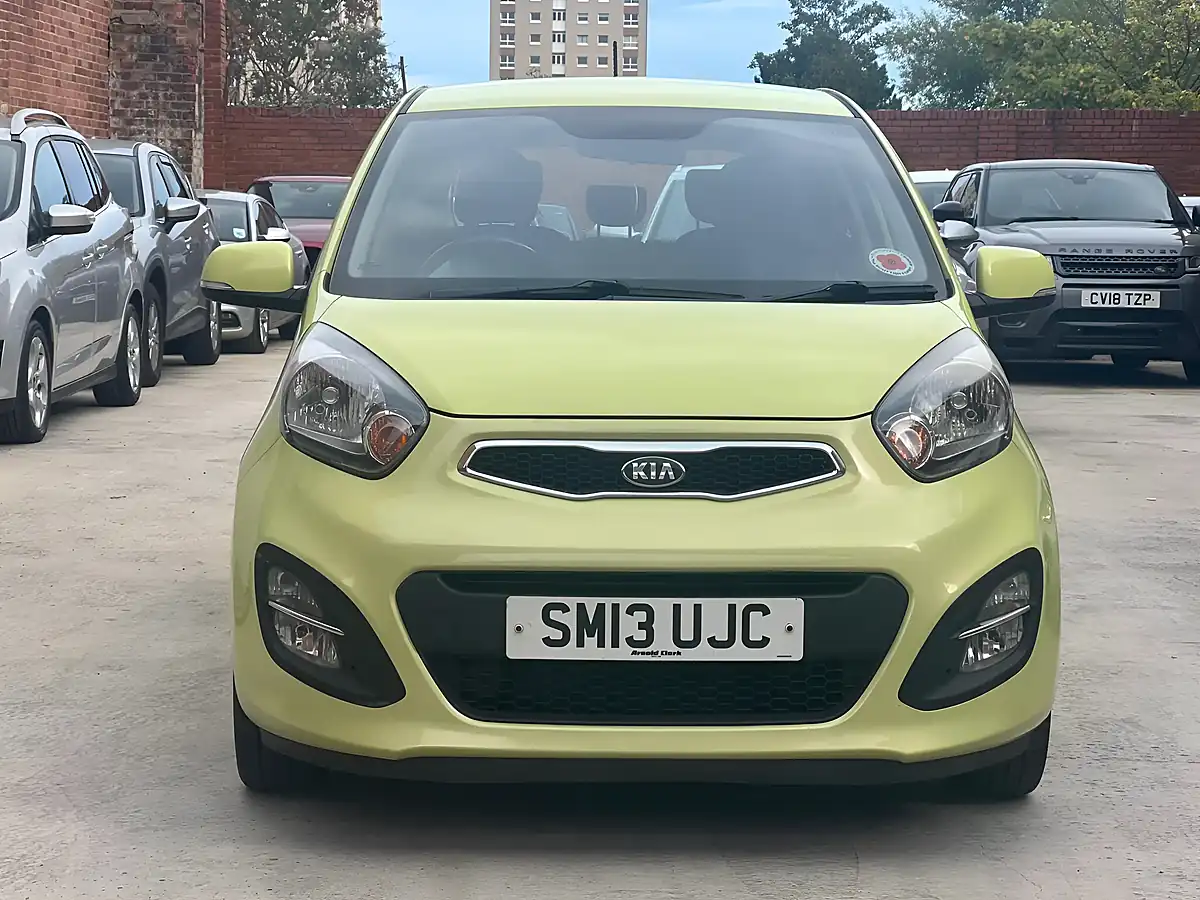 Used 2013 Kia Picanto 2 Green - Interior and Exterior details 2