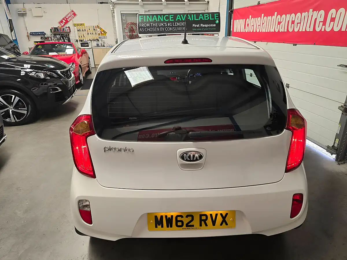 Used 2013 Kia Picanto 2 White - Interior and Exterior details 10